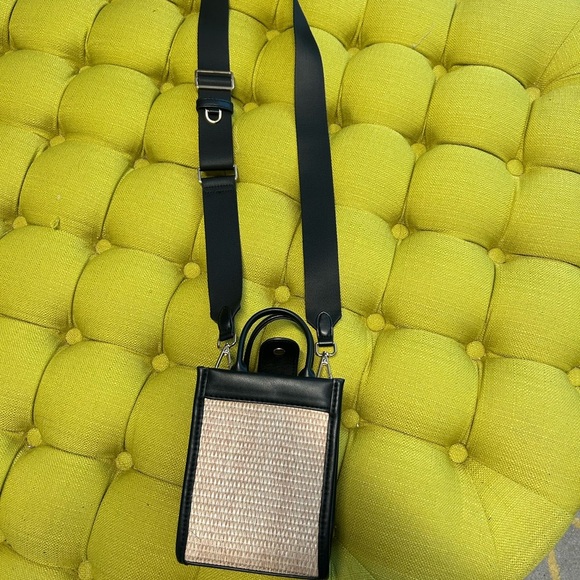 A new day boxy bag/GUC - Picture 1 of 3